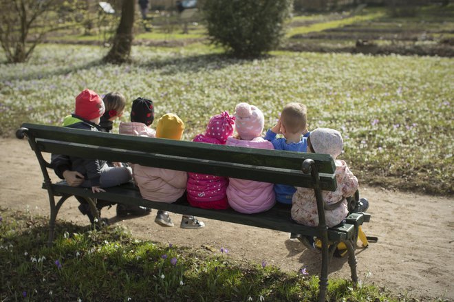 Vrtci lahko do 12. aprila sprejemajo le nekatere, stiske so velike. FOTO: Jure Eržen/Delo