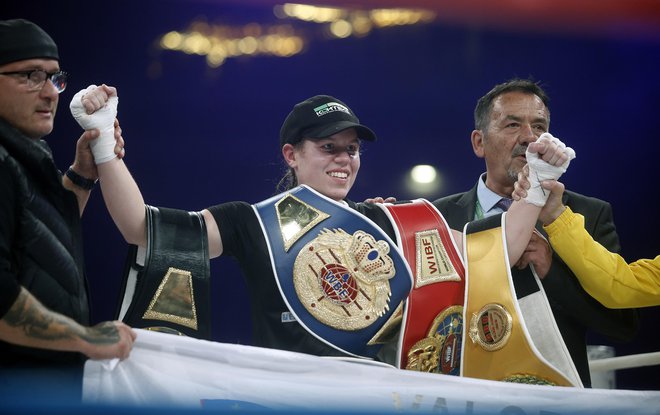 Rudolf Pavlin in Ema Kozin bosta nadaljevala pot brez menedžerja Mirka Skoka (desno). FOTO: Blaž Samec/Delo