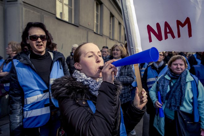 Sindikati javnega sektorja na protestnem shodu v Ljubljani. FOTO: Vogel Voranc/Delo