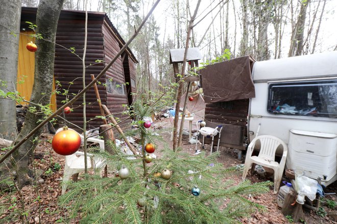 Pretepli in mučili so ga na njegovem domu. FOTO: Marko Feist/Delo