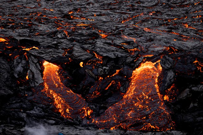 Izbruh je poseben tudi znotraj regije Reykjanes, saj tu v zadnjih 7000 letih ni bilo lave takšne sestave, je dejala petrologinja Maja Bar Rasmussen FOTO: Cat Gundry-Beck/Reuters