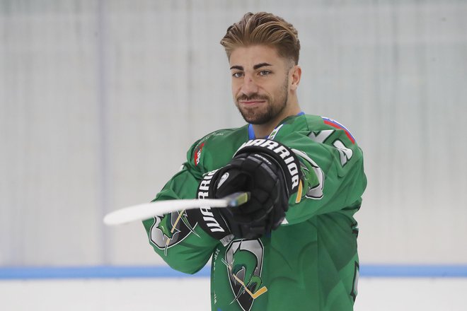 Nik Simšič je prispeval viden delež k uvodni zmagi Olimpije. FOTO: Leon Vidic/Delo