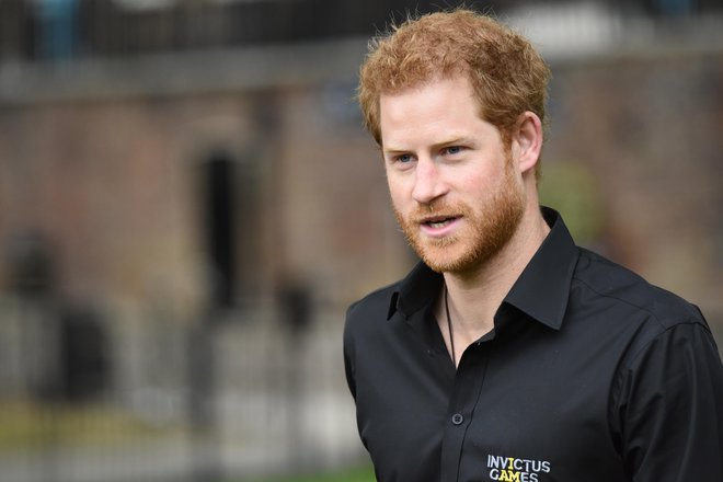 Princ Harry se je v domovino vrnil brez soproge Meghan, ki je v šestem mesecu nosečnosti. FOTO: Shutterstock