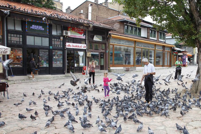 Ljudje imajo radi svoje mesto. FOTO: Primož Butinar