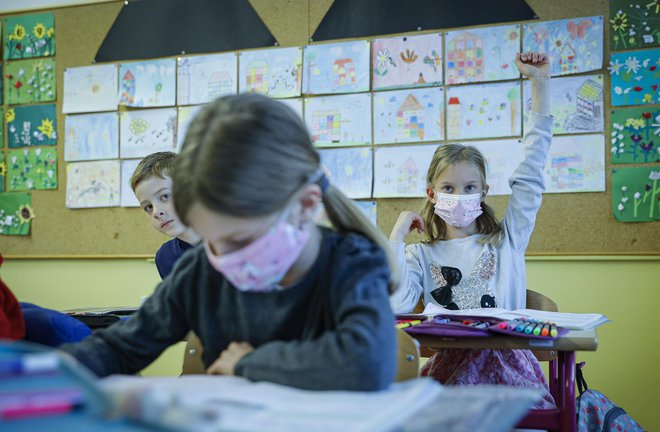 Morda je nujen samo drugačen način razmišljanja. Da šteje znanje in ne ocene. FOTO: Jože Suhadolnik/Delo