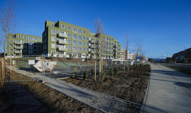 V naselju Novo Brdo bo okoli 670 javnih najemnih stanovanj. FOTO: Jože Suhadolnik/Delo