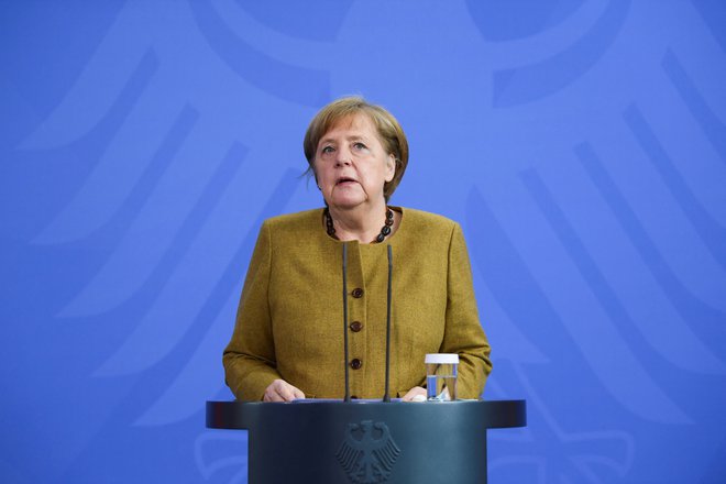 Nemška kanclerka Angela Merkel naj bi se danes cepila s cepivom AstraZeneca. Foto Annegret Hilse/AFP