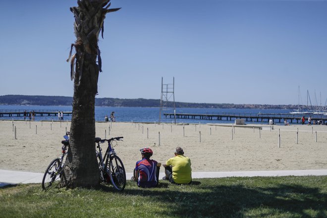 Zaradi sedanje zdravstvene krize je manj zanimanja za vpise na turistične šole, saj ti poklici zdaj veljajo za manj zanesljive. FOTO: Leon Vidic