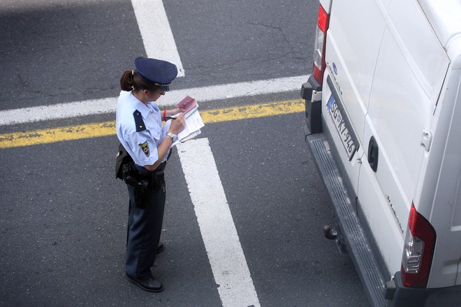 Prometne policistke so pogosta tarča napadov. FOTO: Černivec Aleš