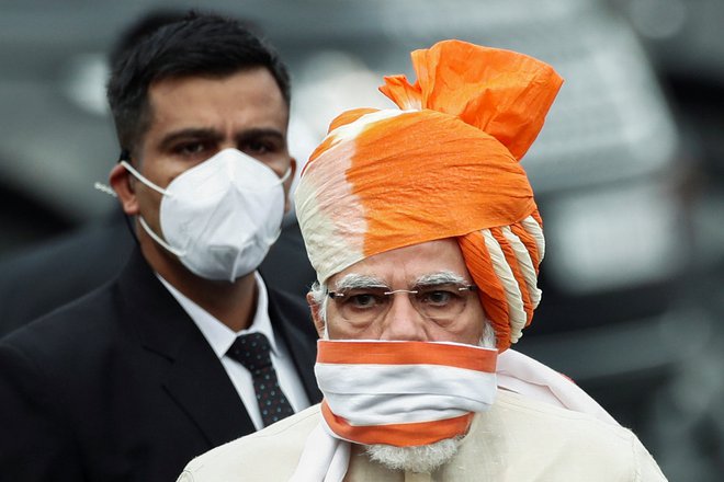 &raquo;Drugi val okužbe je izbruhnil kot vihar,&laquo; je dejal premier Narendra Modi. FOTO: Adnan Abidi/Reuters