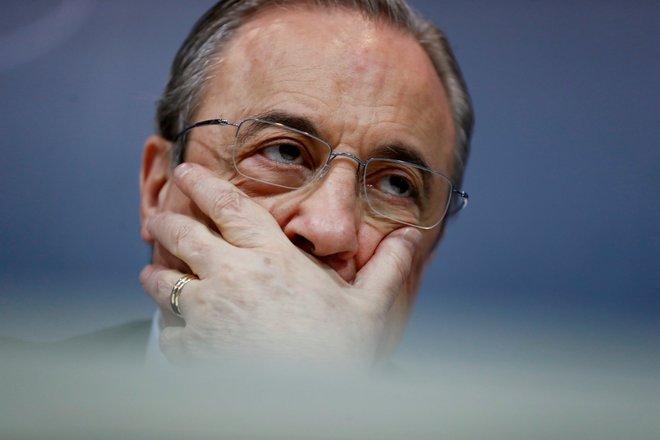 Florentino Perez vztraja, da superligi še ni odzvonilo. FOTO: Reuters