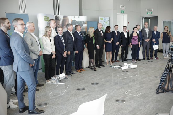 Lani izbranim ambasadorjem slovenskega gospodarstva se je pridružilo 22 novih. FOTO: Uroš Hočevar/Delo