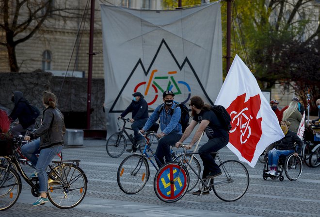 Ponovno se začenja sezona množičnih protivladnih protestov. FOTO: Jože Suhadolnik/Delo