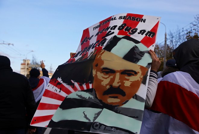 V Belorusiji, ki jo že več kot 26 let vodi Aleksander Lukašenko, bodo na začetku naslednjega leta spet na referendumu spreminjali ustavo. FOTO: Reuters