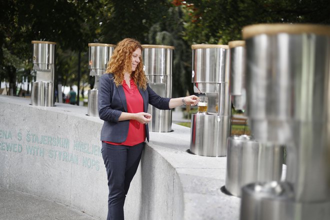 Fontana piv je velika uspešnica tudi v tujini. Žalčani tako sodelujejo pri snovanju pivske fontane v Makedoniji. FOTO: Leon Vidic/Delo