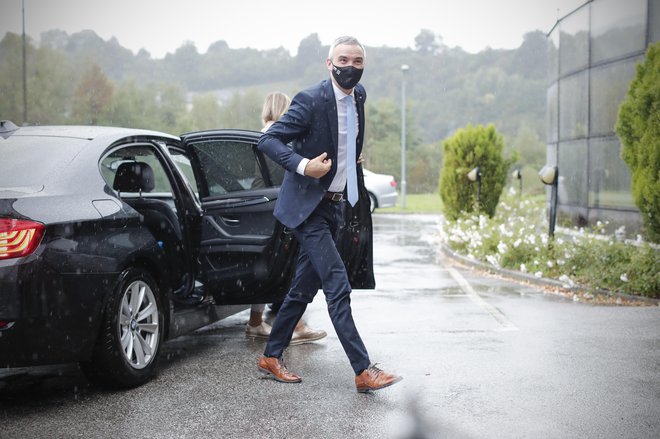 Minister za delo, družino, socialne zadeve in enake možnosti Janez Cigler Kralj je med zagovorniki vzpostavitve socialne kapice. Intervju z njim bomo objavili ob prazniku dela. FOTO: Uroš Hočevar/Delo