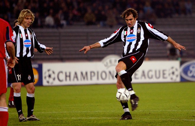 Igorju Tudorju je nekoč s češkim asom Pavlom Nedvedom (levo) pripadala pomembna vloga v prestižni Juventusovi enajsterici.&nbsp; FOTO: Giampiero Sposito/Reuters