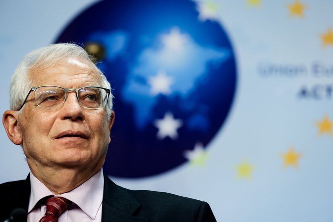 &raquo;Pripravljeni moramo biti na dolgo in težko obdobje v naših odnosih z Rusijo,&laquo; je v razpravi opozoril visoki zunanjepolitični predstavnik EU Josep Borrell. FOTO: Kenzo Tribouillard via Reuters