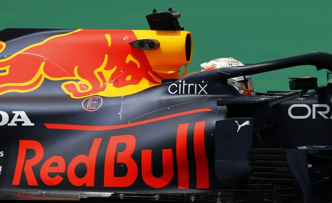 Max Verstappen je hiter z rdečim bikom. FOTO: Marcelo Del Pozo/Reuters
