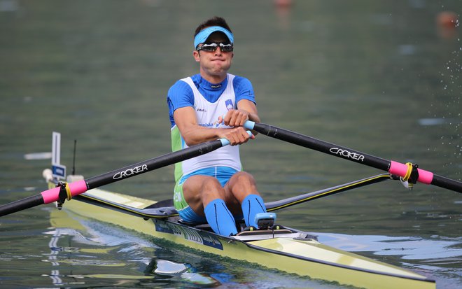 Veslač v enojcu Rajko Hrvat bo sredi meseca nastopil na olimpijskih kvalifikacijah v Luzernu. FOTO: Igor Zaplatil