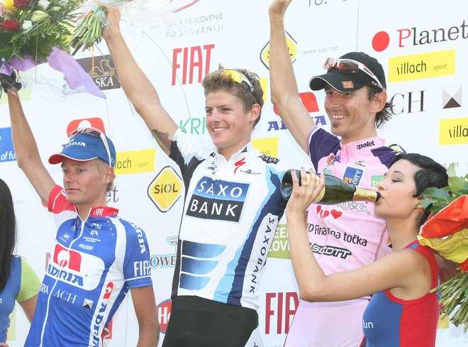 Avstrija, Beljak, 18.Junij 2009, Zmagovalna trojka prve etape Dirke po Sloveniji: Tomaž Nose, Jacob Fungsang in Mitja Mahorič. FOTO: Igor Zaplatil/Delo