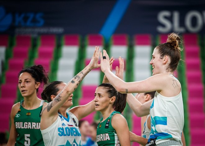 Nika Barič in Eva Lisec sta nared za evropsko prvenstvo. FOTO: Fiba