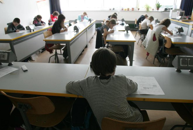 Nacionalno preverjanje znanja je za šesti in deveti razred potekalo na 478 osnovnih šolah. FOTO: Tomi Lombar/Delo