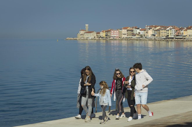 Za turistični utrip poskrbijo predvsem slovenski obiskovalci ob koncu tedna. FOTO: Jože Suhadolnik