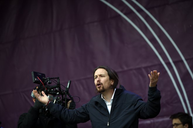 Ustanovitelj Unidas Podemos Pablo Iglesias kot naslednico na čelu stranke vidi špansko ministrico za delo Yolando Díaz.&nbsp;FOTO: Susana Vera/Reuters