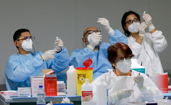 S Pfizerejem v kanadi cepijo mladoletne. FOTO: Ciro De Luca/Reuters