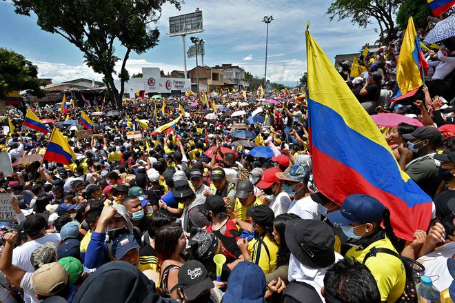 Protesti v Kolumbiji. FOTO: Luis Robayo/AFP