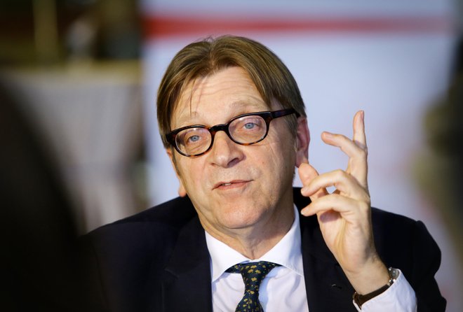 Premier Janeza Janša je marca na twitterju navgel ostre očitke belgijskemu liberalcu Guyju Verhofstadtu. FOTO: Jože Suhadolnik/DELO&nbsp;