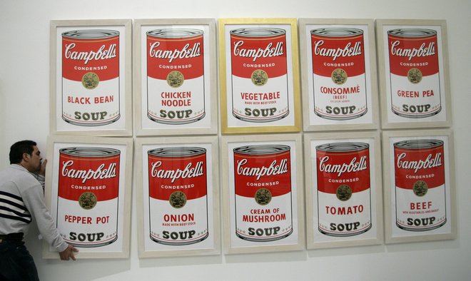 Ko so Andyja Warhola, avtorja slovite upodobitve Campbellovih juh, vprašali, kaj bi raje bil, je odgovoril:&nbsp; Jaka Racman. FOTO: Dani Cardona/Reuters