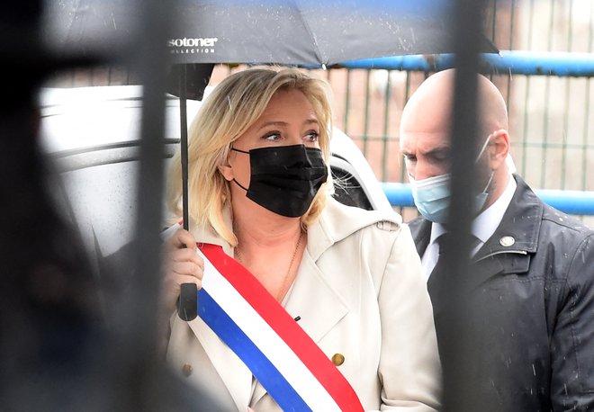 Marine Le Pen umirja svoj diskurz in se spet politično krepi.<br />
Foto: Francois Lo Presti/Afp