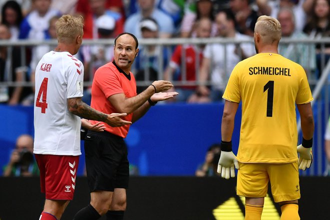 Antonio Mateu Lahoz je pri 44 letih že na koncu bogate sodniške kariere, ki jo bo zaokrožil z glavno nagrado, sojenjem v finalu lige prvakov. Leta 2019 je bil v vlogi četrtega sodnika. FOTO: Fabrice Coffrini/AFP