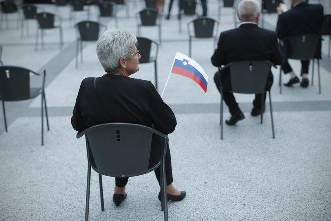 Organizatorji morajo zagotoviti sedišča, obiskovalce pa lahko sprejmejo do polovične zasedenosti sedišč. FOTO: Jure Eržen/Delo