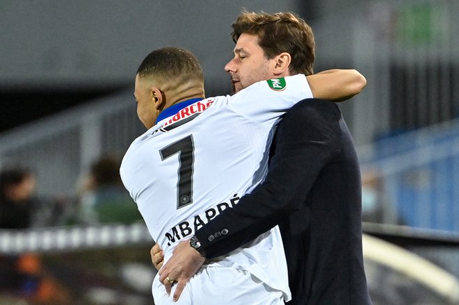 Argentinec Mauricio Pochettino bo v svoji prvi trenerski sezoni pri Paris St. Germainu lahko ostal brez naslova prvaka. FOTO:Pascal Guyot/AFP