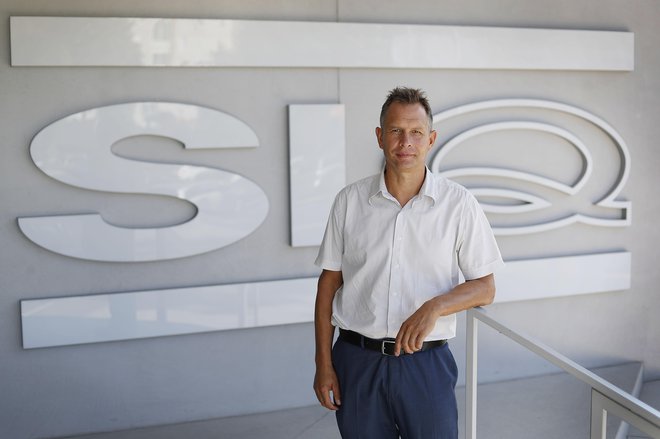 Novi direktor SIQ Gregor Schoss želi utrditi pozicijo SIQ kot svetovno znanega in priznanega instituta. FOTO: Leon Vidic/Delo