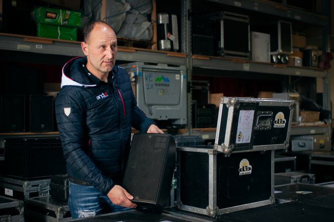 Dejan Žura in njegov DB Team ozvočujejo korporativne, športne in kulturne prireditve. FOTO: Jure Matoz