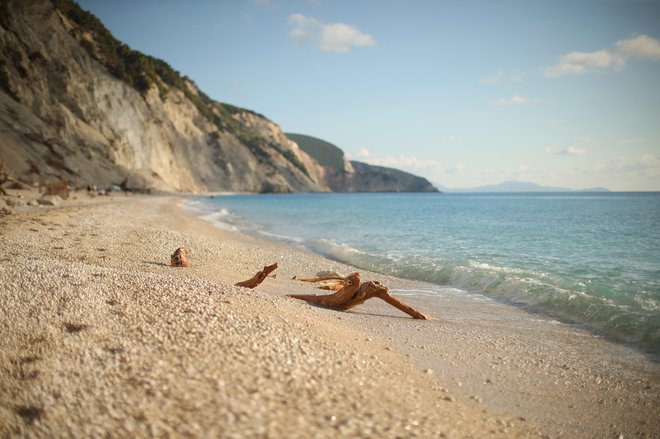 Poleg zagona prodaje aranžmajev se turistične agencije ukvarjajo s sanacijo starih vrednotnic, ki so jih turisti prejeli za potovanja, ki jih niso mogli opraviti. Foto Jure Eržen