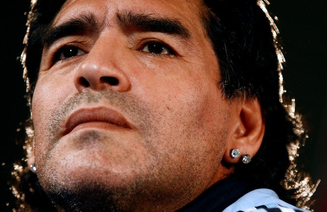 Diego Maradona je umrl 25. novembra lani. FOTO: Jean-Paul Pelissier/Reuters