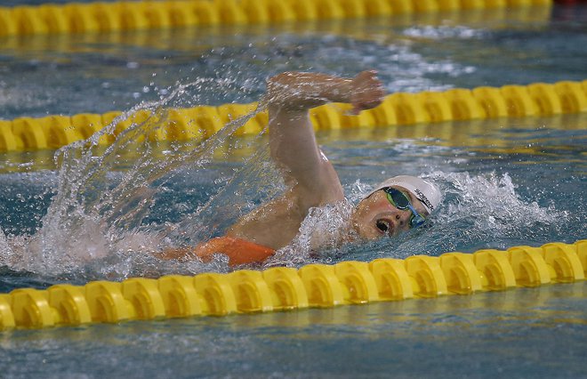 Naša vodilna plavalka Katja Fain je tudi v finalu opozorila nase. FOTO: Blaž Samec/Delo