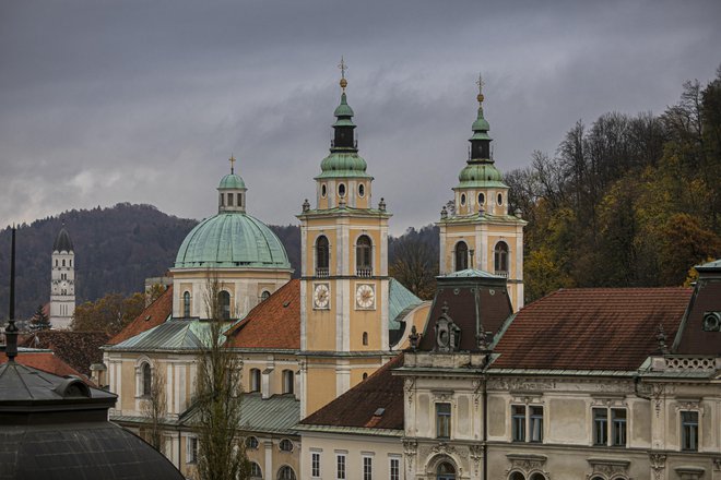 V petek zjutraj, morda ravno zdaj, ko to berete, v glavi ni prostora za vprašanja. FOTO: Voranc Vogel/Delo