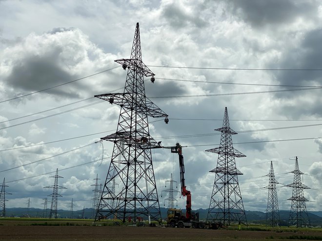 Zaključek vseh del je predviden marca 2022, ko bo daljnovod 2 x 400 kV Cirkovce&ndash;Pince pripravljen za poskusno obratovanje. FOTO: Arhiv Družbe Eles