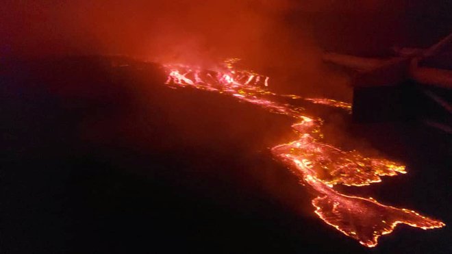 Zračni posnetek&nbsp;izbruha vulkana Njiragongo pred tremi dnevi. FOTO: Monusco Via Reuters