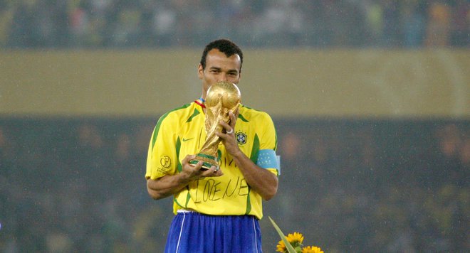 Cafu je bil član slovite brazilske reprezentance na mundialu 2002. FOTO: Jerry Lampen/Reuters