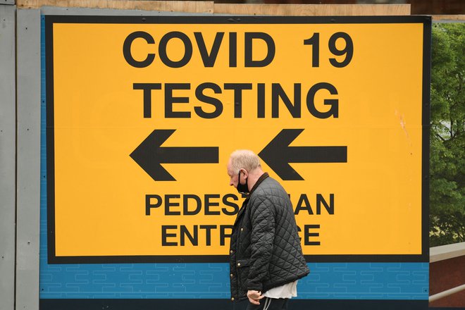 Bolton na severozahodu Anglije je v zadnjih tednih veljal za eno od žarišč indijske različice novega koronavirusa na Otoku.<br />
Foto: Oli Scarff/AFP