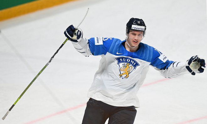 Anton Lundell je novi vzhajajoči zvezdnik finskega hokeja na ledu. FOTO: Gints Ivuskans/AFP