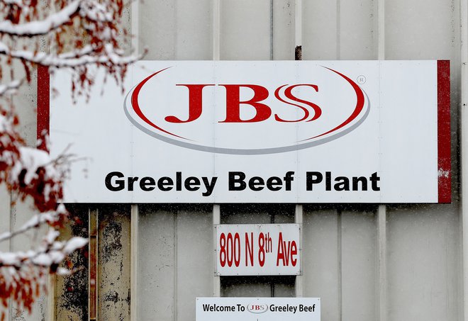 JBS je največji proizvajalec mesa na svetu, saj ima kar 150 obratov v petnajstih državah. FOTO: Matthew Stockman/AFP