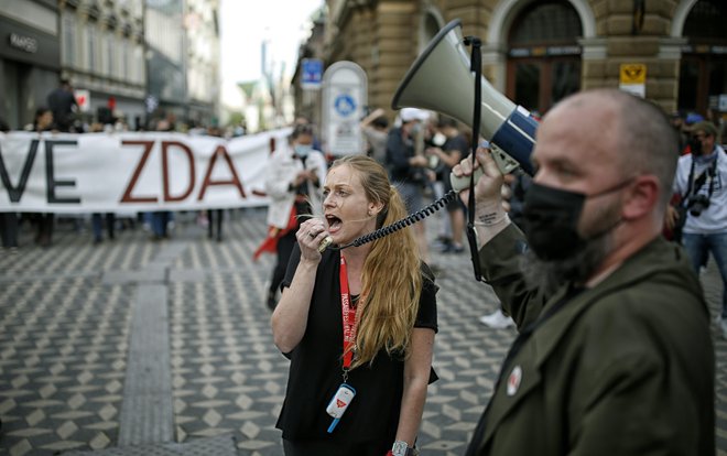 Čimprejšnje volitve so edina možnost za razplet politične in družbene krize. FOTO: Blaz Samec/Delo